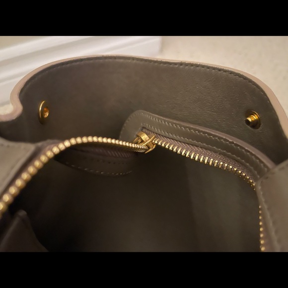 ✨✨Celine Medium Trapeze Bag ✨✨ - Picture 13 of 16